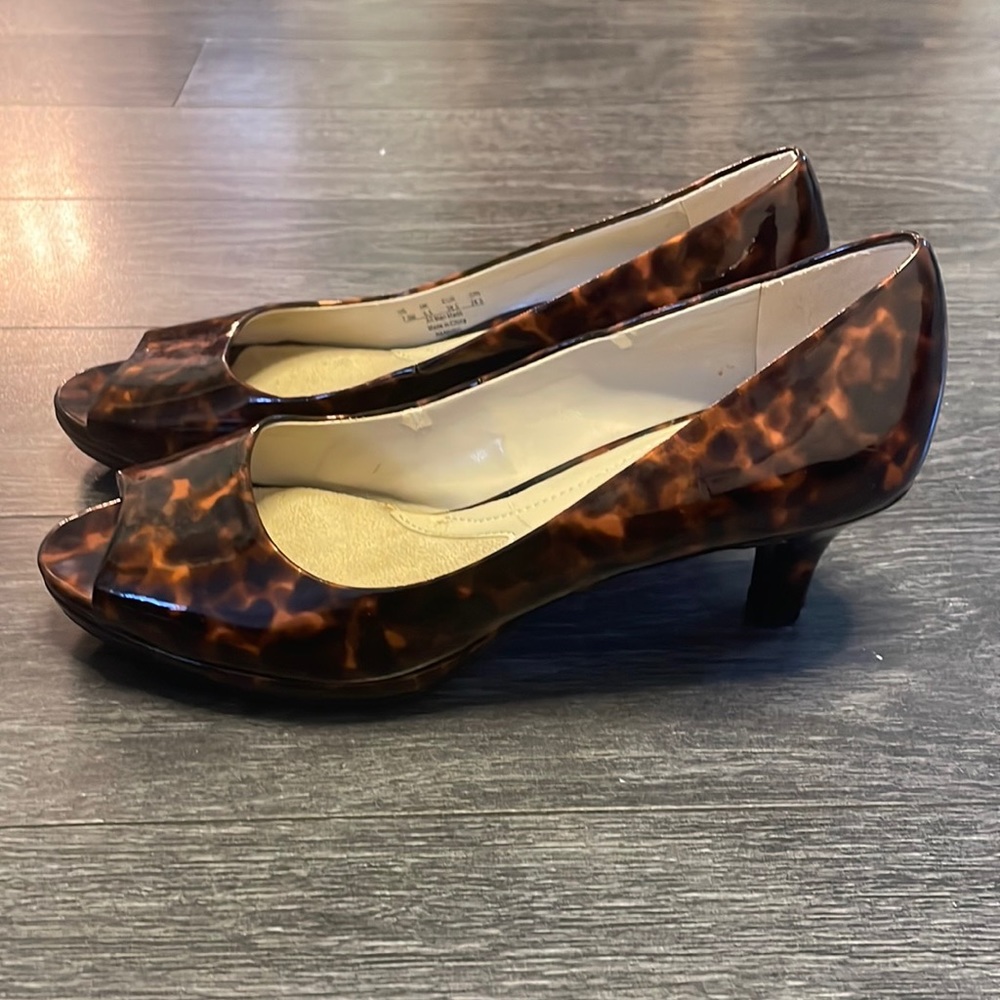 NATURALIZER N5 Comfort peep toe pumps